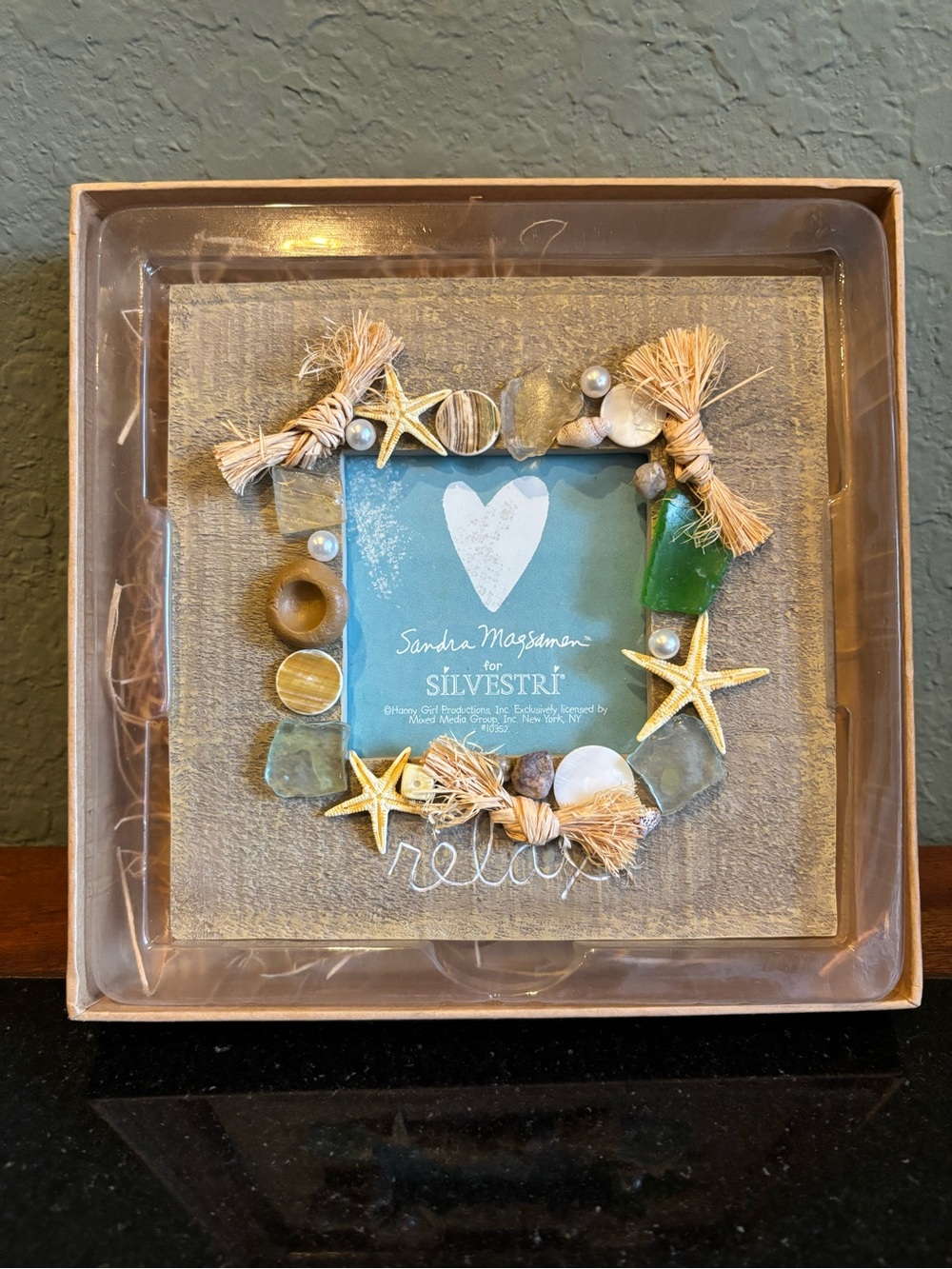 Silvestri Sandra Magsamen
Decorative Square Wood Relax
Beach Themed Photo Frame
